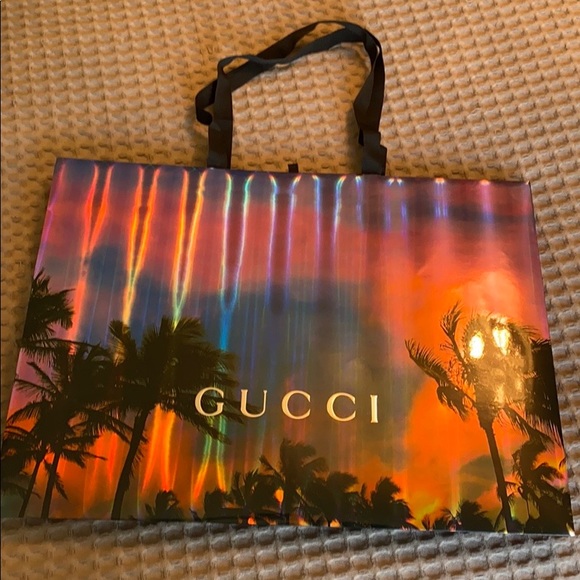 Special limited edition Gucci shopping bag